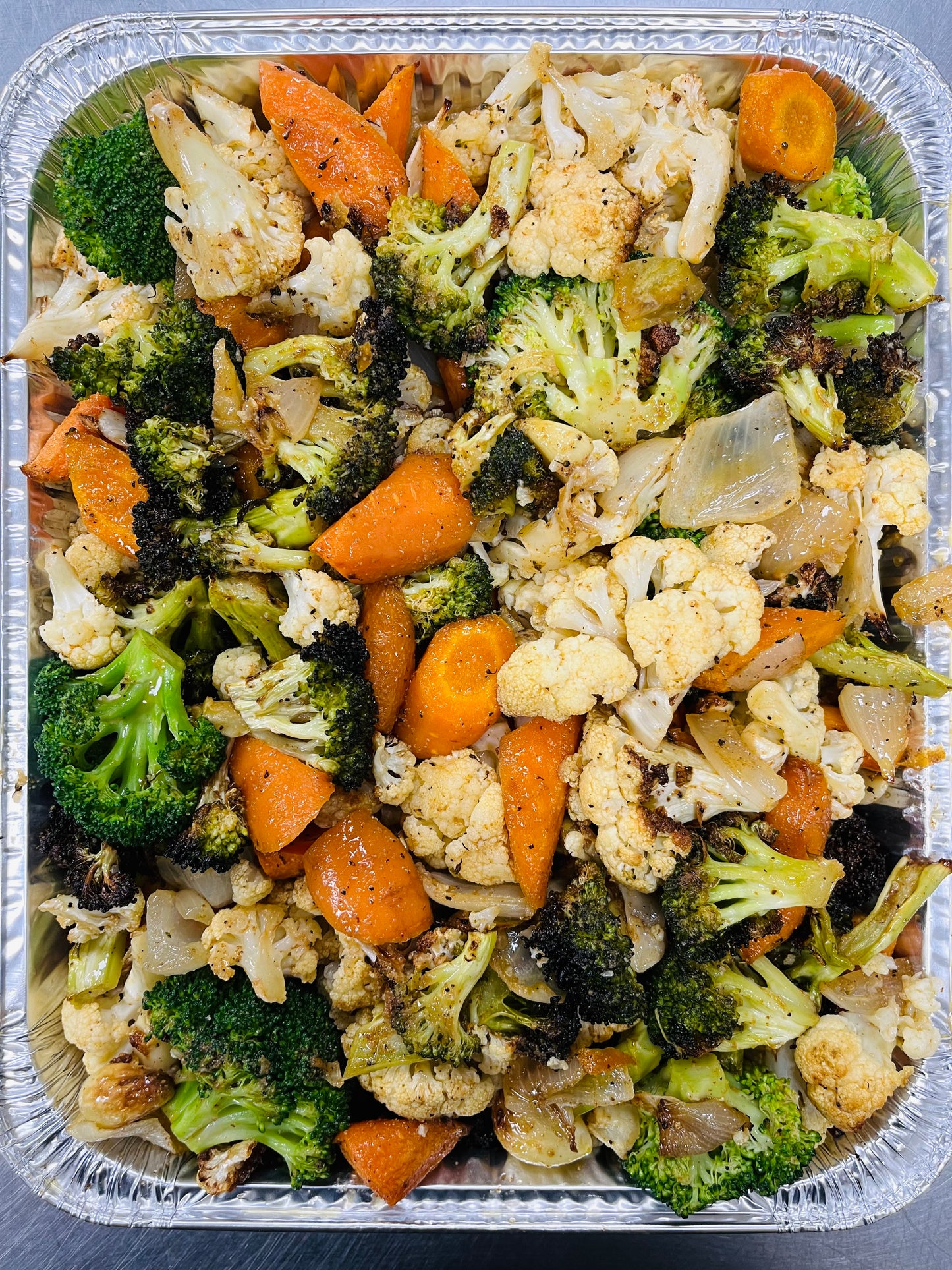 ROASTED CAULIFLOWER-BROCCOLI-CARROTS (1/2 TRAY CATERING)