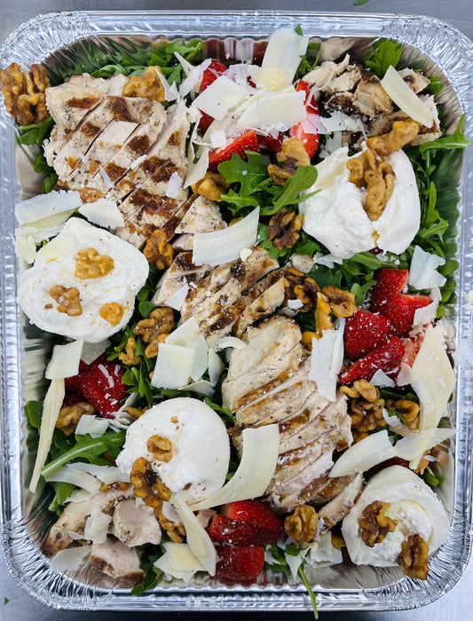 GRILLED CHICKEN STAWBERRY BURRATA SALAD (FAMILY SIZE)